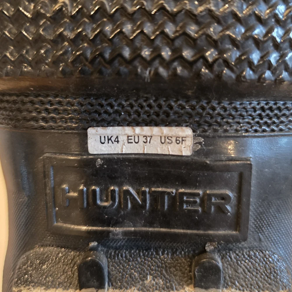 Hunter stylish black